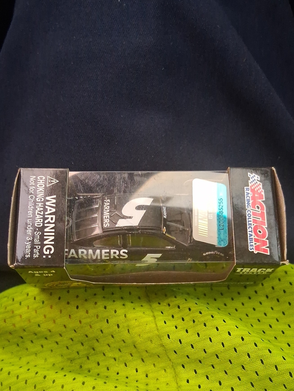 Action Racing 1:64 Farmers #5 Black Die-Cast Car